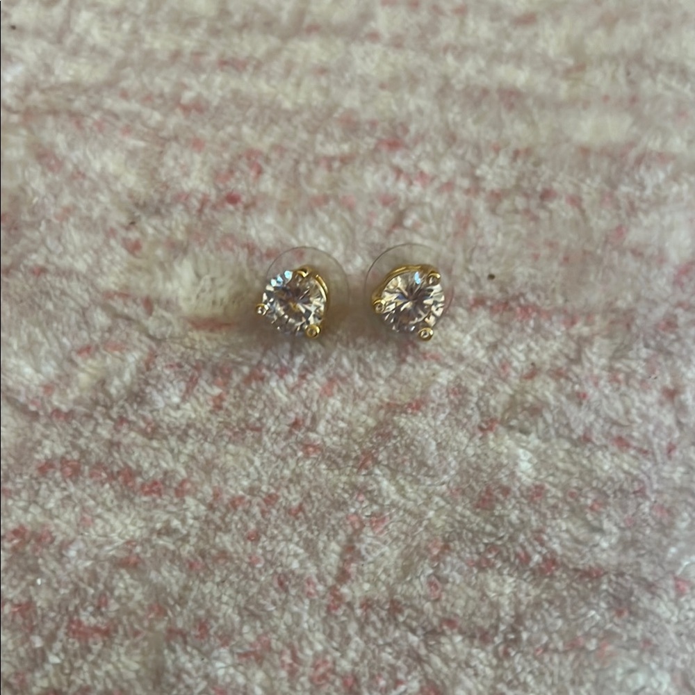 Gold and Cubic Zirconia Elegant Stud Earrings with Timeless Appeal